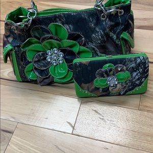 Women Camo Floral purse & wallet set